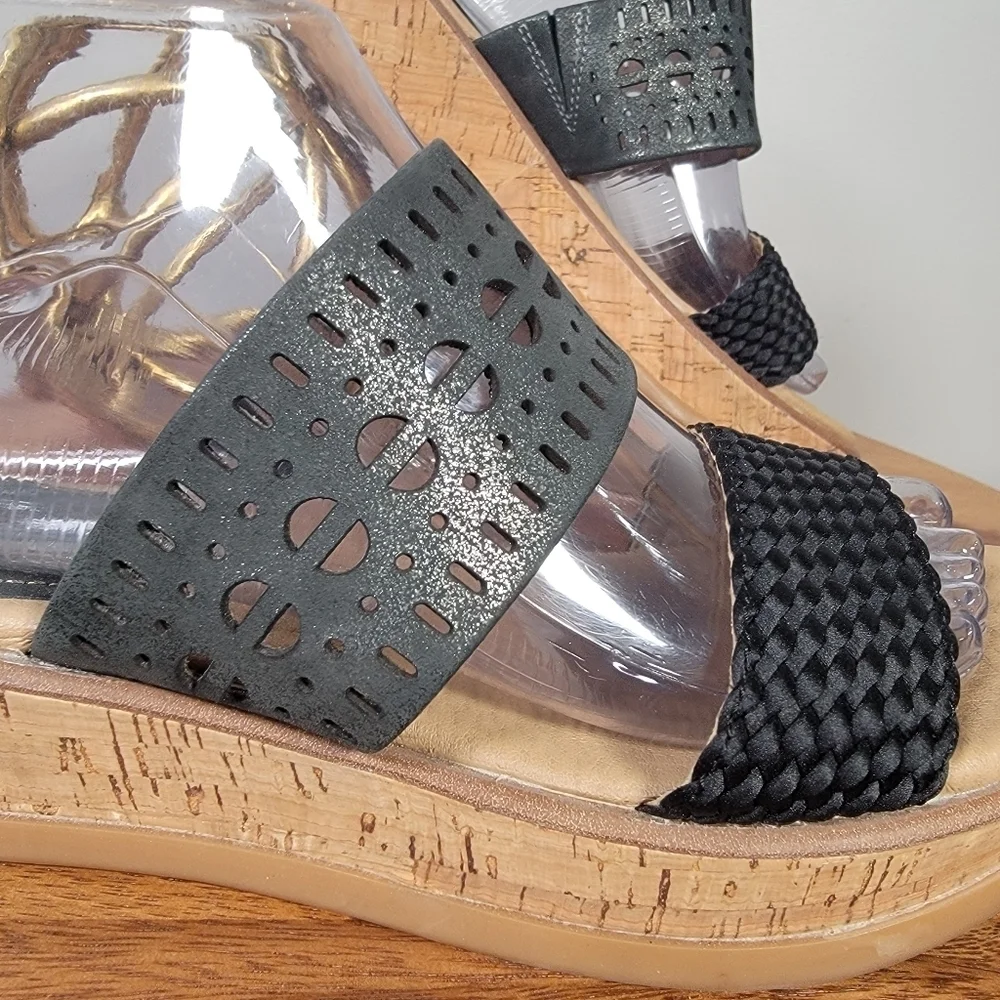 Latigo Kate Black Wedge Sandals Size 8 Shimmer Woven Cork Wedge